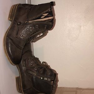 short brown toe boots